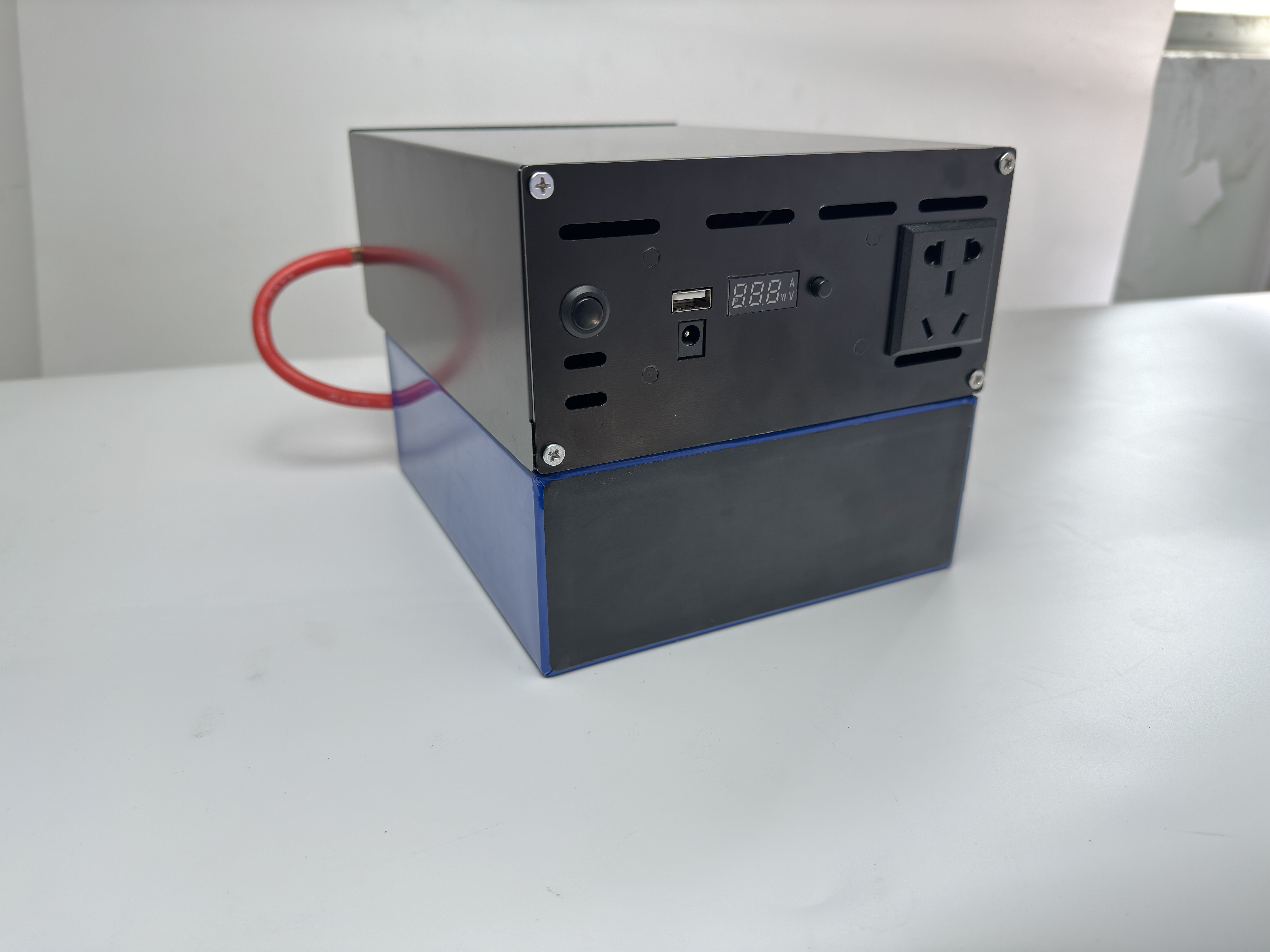 MPPT 3.2Vインバーターシステムソーラー充電リチウム鉄リン酸バッテリーブースターインバーター出力230V300W